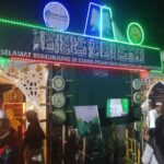 Ket Foto: Stand Pondok Pesantren Darussalam di Momentum Peringatan Hari Santri 2022 menyediakan tasbih dari kayu ulin bangunan pesantren yang lama. Foto-Albanjari.com/Anwar Syarif