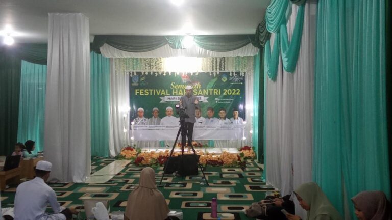 ket: Lomba Muhadharoh di Hari Santri 2022 Kabupaten Banjar. Foto-Albanjari.com/Anwar Syarif.